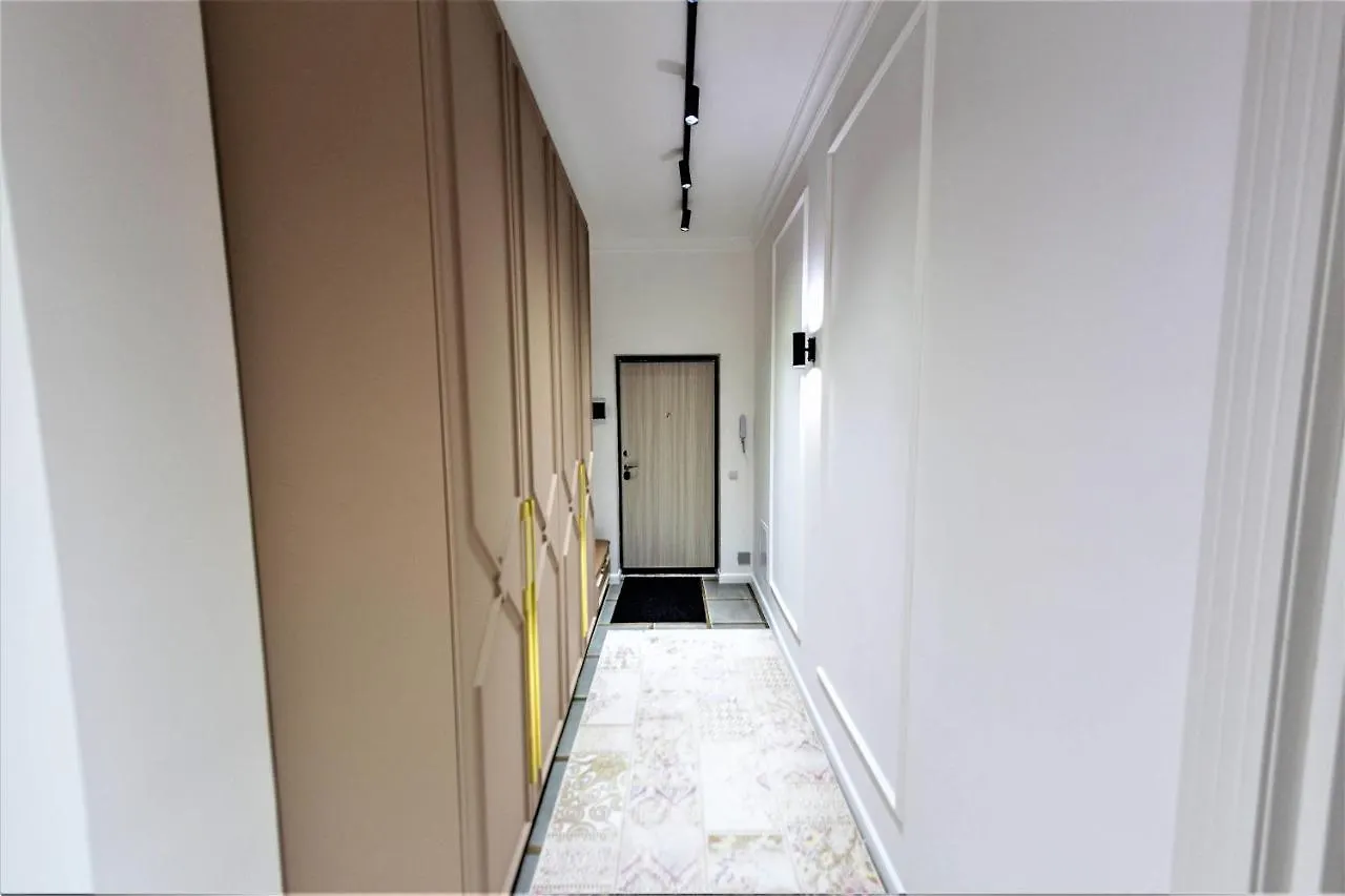 В Apple City Квартира С Своим Двором Nur-Sultan  Apartment Nur-Sultan (Astana)